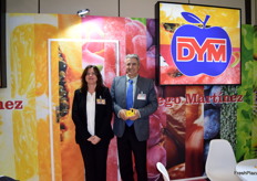 Juani Martínez y Toni Caldes en el stand de Diego Martínez